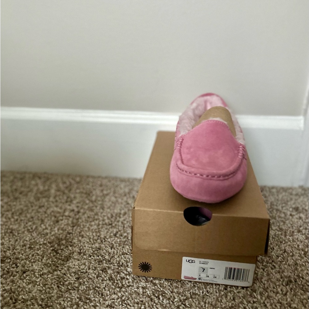UGG women pink slippers